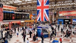 A Walk Through The London Victoria Station London England [upl. by Lacefield]